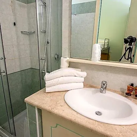 Alma Hotel 4*