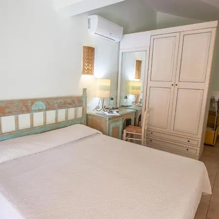 Alma Hotell 4*
