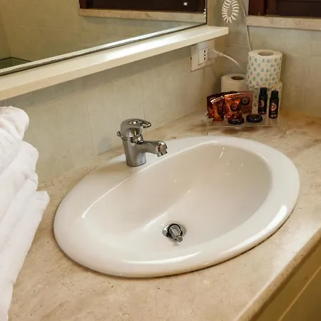 Alma Hotel 4*
